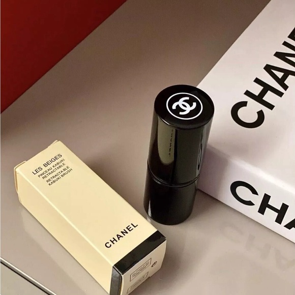 Chanel Les Beiges Retractable Kabuki Brush NEW - Picture 3 of 6